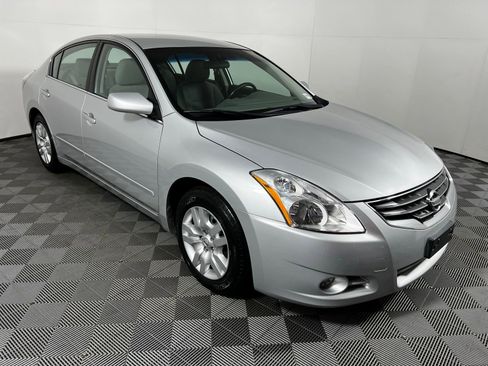Used 2011 Nissan Altima 2.5 image 3