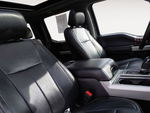 Used 2019 Ford F150 Lariat w/ Equipment Group 502A Luxury AWD/4WD image 15