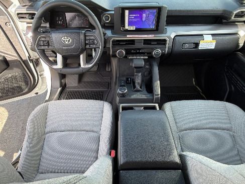 New 2026 Toyota 4Runner SR5 AWD/4WD image 26