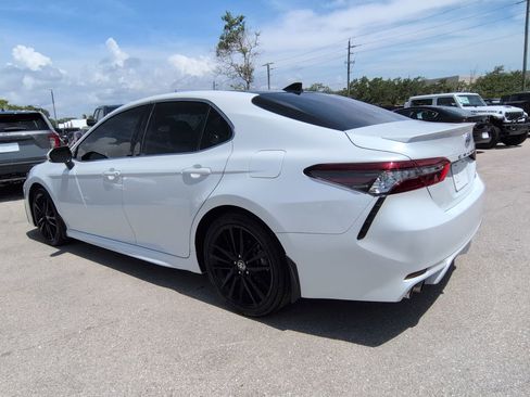 Used 2022 Toyota Camry XSE FWD image 7