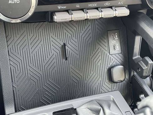 Used 2025 Toyota Tacoma TRD Off-Road image 29