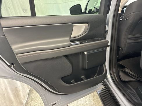 Used 2025 Ford Expedition Active AWD/4WD image 22