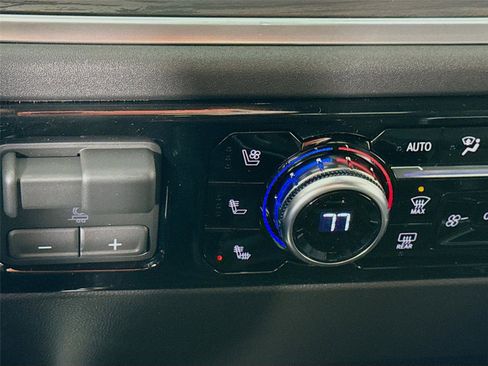 New 2026 GMC Sierra 1500 SLT w/ SLT Premium Plus Package image 16