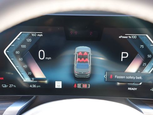 Used 2025 BMW i7 xDrive60 w/ Executive Package image 13