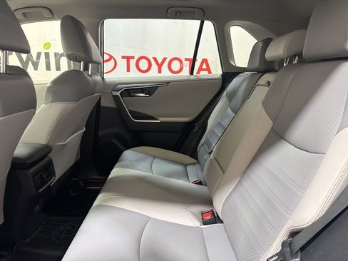 Used 2023 Toyota RAV4 Limited image 20