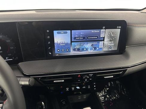 New 2025 Nissan Kicks SR w/ Illumination Package image 26