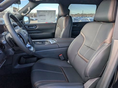New 2026 Nissan Armada SL w/ Captain's Chari Seat Package AWD/4WD image 18
