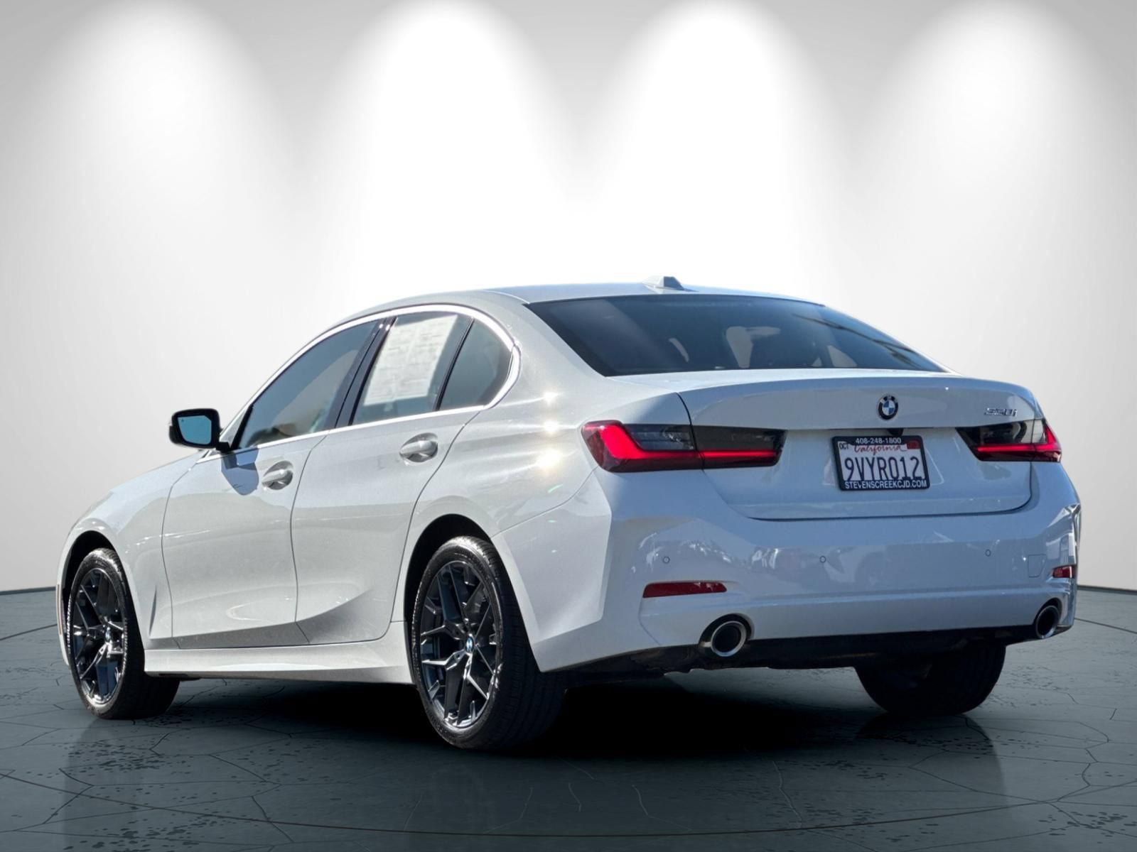 Used 2025 BMW 330i Sedan w/ Premium Package RWD image 6