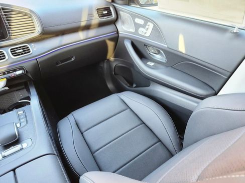 New 2026 Mercedes-Benz GLS 450 4MATIC image 14