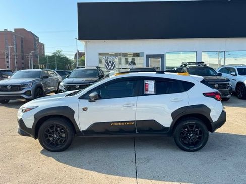 Used 2025 Subaru Crosstrek 2.5i Wilderness w/ Crosstrek Mirror Package AWD/4WD image 3