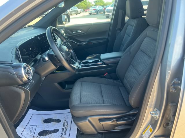 Used 2025 Chevrolet Equinox LT FWD image 12
