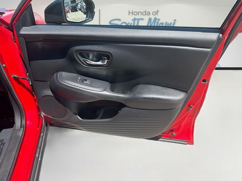 Used 2024 Honda HR-V Sport image 32