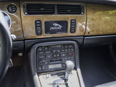 Used 2002 Jaguar XK8 Convertible RWD image 38