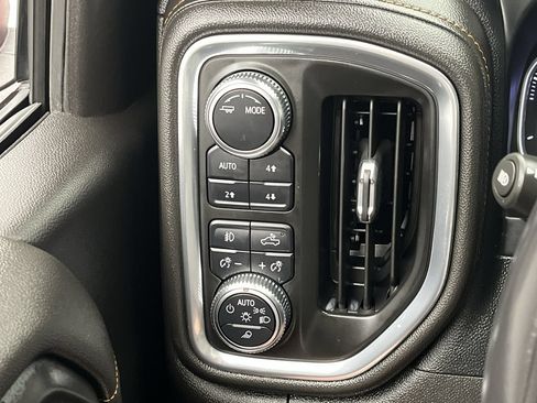 Certified 2022 GMC Sierra 1500 AT4 w/ AT4 Preferred Package AWD/4WD image 18