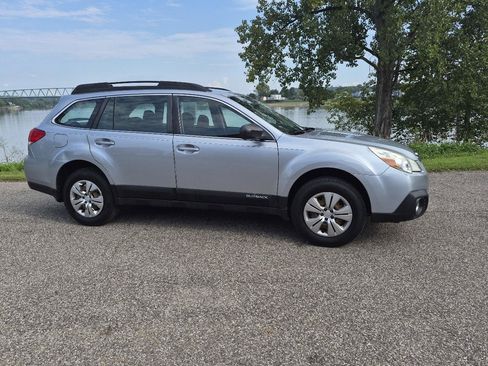 Used 2013 Subaru Outback 2.5i AWD/4WD image 5