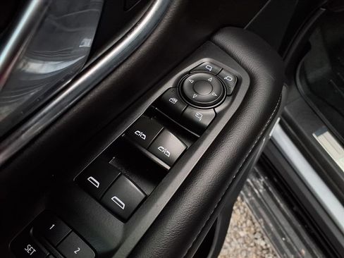 Used 2021 Chevrolet Suburban LT w/ LT Signature Package image 24