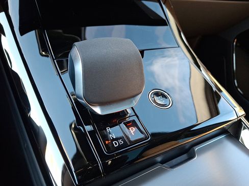 New 2025 Land Rover Range Rover Sport Dynamic SE image 10