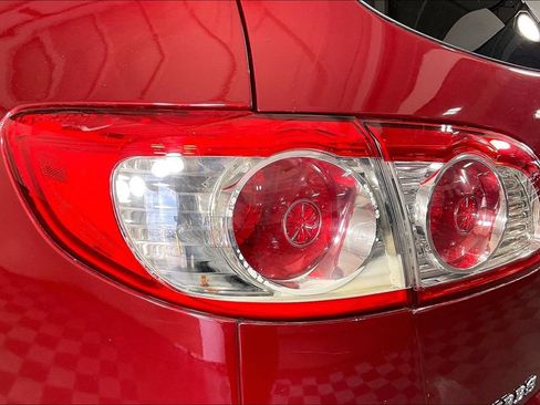 Used 2011 Hyundai Santa Fe SE FWD image 29