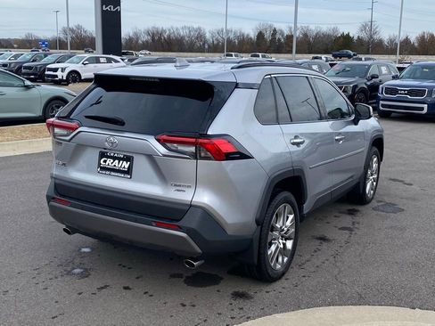 Used 2019 Toyota RAV4 Limited w/ Carpet Mat Package image 7
