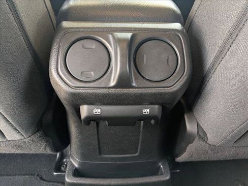 Used 2024 Jeep Wrangler Unlimited AWD/4WD image 16