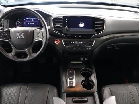 Used 2022 Honda Pilot TrailSport image 2