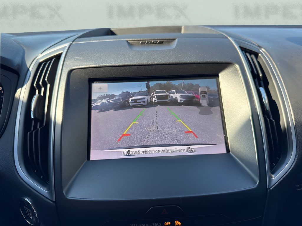 Used 2020 Ford Edge SE FWD image 19