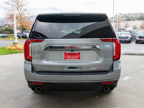 Used 2023 GMC Yukon XL AT4 w/ AT4 Premium Plus Package image 6