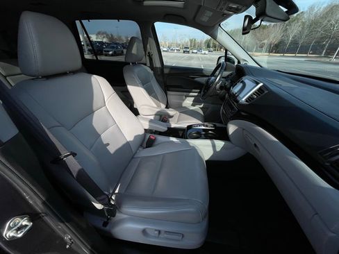 Used 2016 Honda Pilot Touring image 34