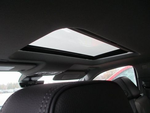 New 2026 GMC Sierra 1500 Denali w/ Denali Reserve Package image 17