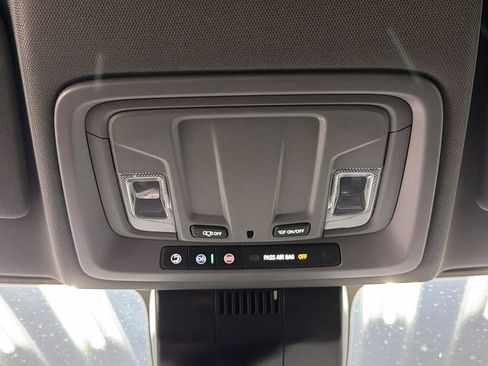 Used 2025 Chevrolet Silverado 1500 Custom AWD/4WD image 33