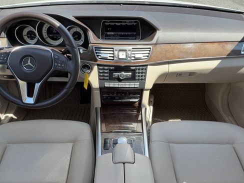 Used 2014 Mercedes-Benz E 350 4MATIC Sedan image 13