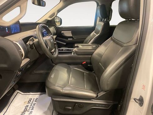 Used 2025 Ford Expedition Active AWD/4WD image 10
