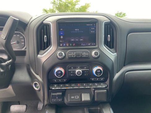 Used 2023 GMC Sierra 2500 Denali w/ Denali Ultimate Package image 18