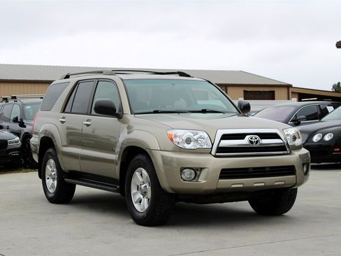 Used 2006 Toyota 4Runner SR5 image 9