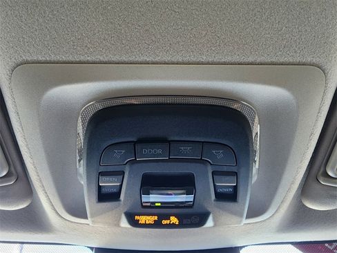 Used 2024 Toyota Corolla SE image 22