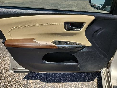 Used 2015 Toyota Avalon XLE FWD image 13