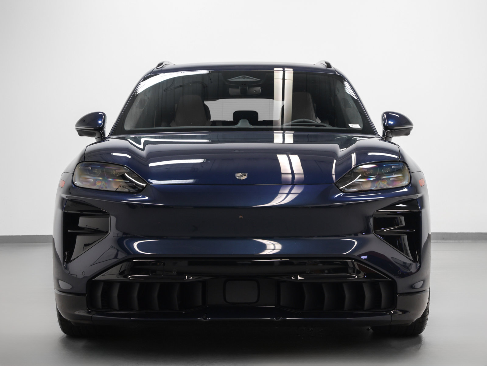 Certified 2026 Porsche Cayenne Turbo AWD/4WD image 8