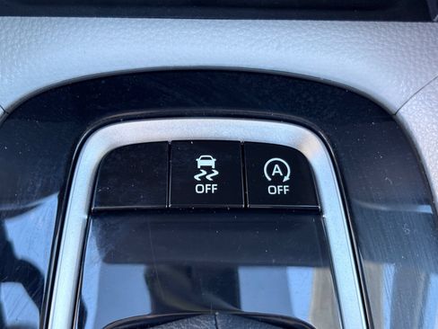 Used 2024 Toyota Corolla Cross L FWD image 29