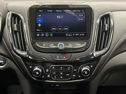 Used 2024 Chevrolet Equinox Premier image 13