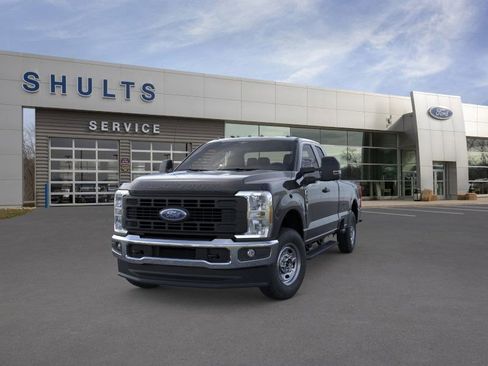 New 2026 Ford F250 XL w/ XL Chrome Package image 2