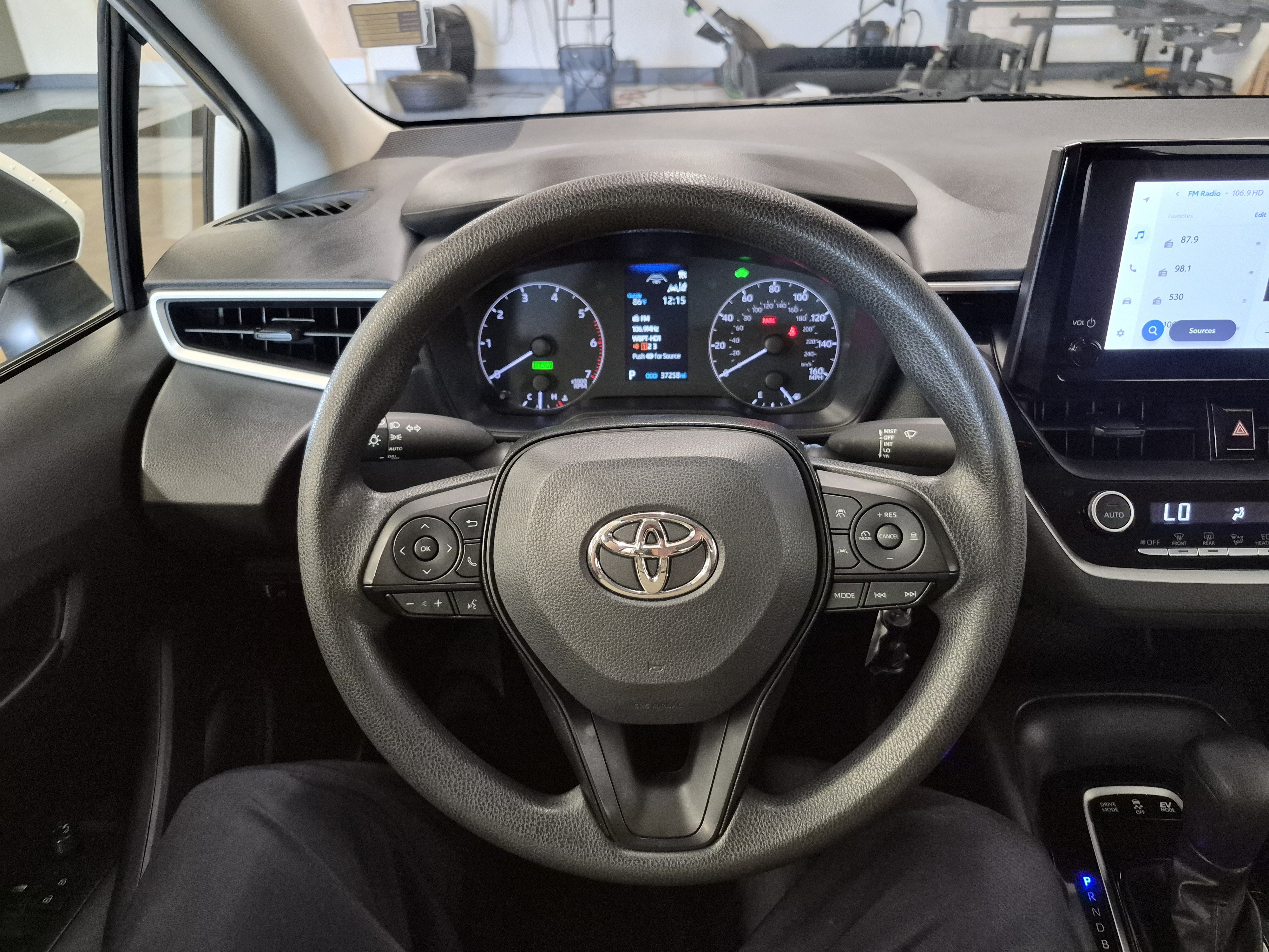 Used 2025 Toyota Corolla LE FWD image 26