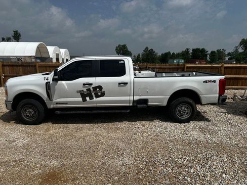 Used 2023 Ford F250 XL w/ XL Driver Assist Package AWD/4WD image 4