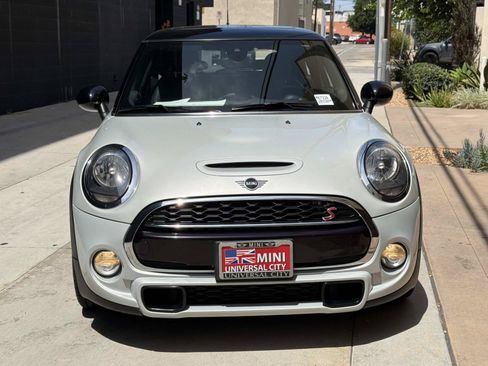 Used 2019 MINI Cooper S w/ Signature Upholstery Package FWD image 3