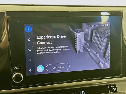 Used 2025 Toyota Camry SE image 21