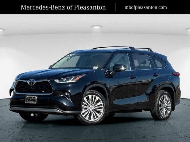 Used 2022 Toyota Highlander Platinum AWD/4WD image 1