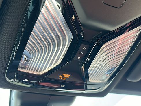 New 2026 BMW 330i Sedan w/ M Sport Package image 28