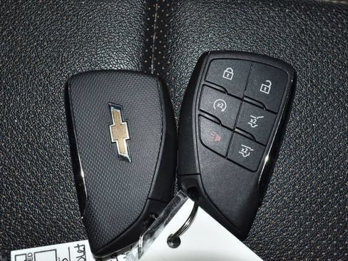 Used 2025 Chevrolet Tahoe High Country AWD/4WD image 42