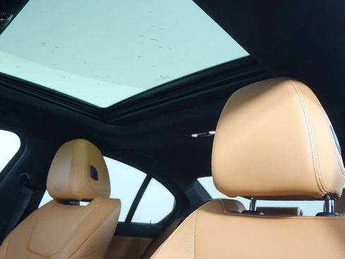 Certified 2023 BMW 330i Sedan w/ Premium Package image 11