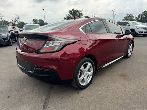 Used 2017 Chevrolet Volt LT FWD image 5