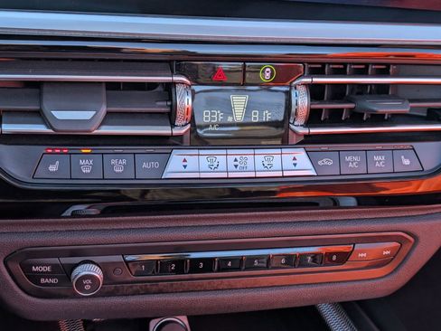 Used 2022 BMW Z4 M40i w/ Premium Package image 25